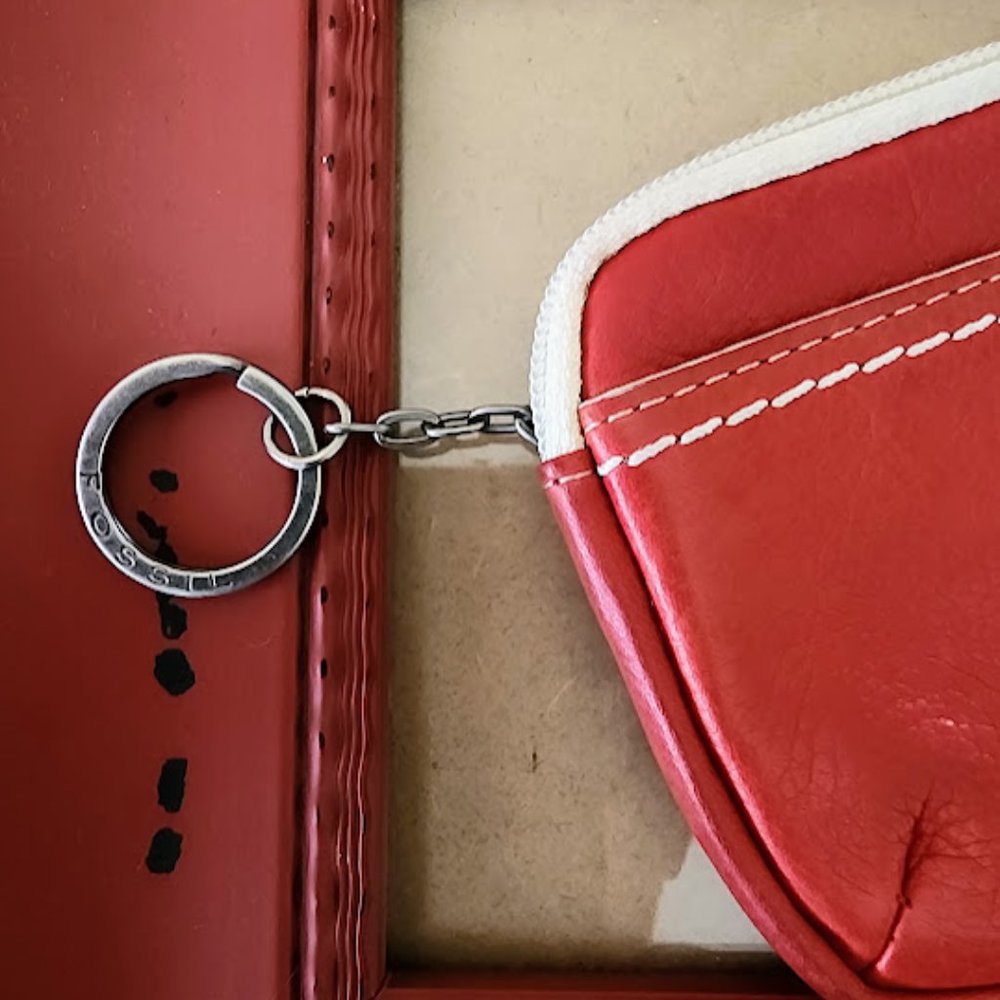 Red Fossil Wallet - image 2